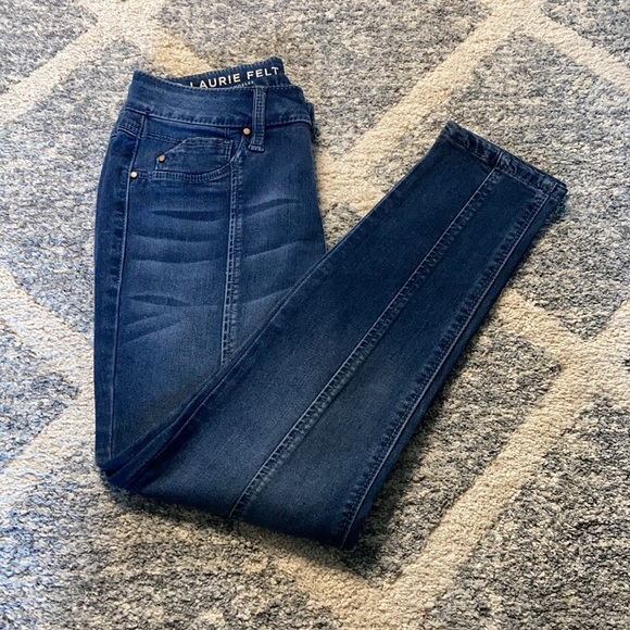 Laurie Felt | Petite | Silky Denim Ankle Skinny Jeans - Picture 7 of 7